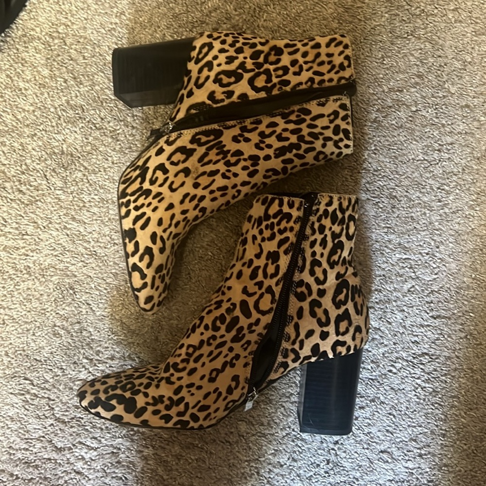 Cheetah Booties - Picture 2 of 5